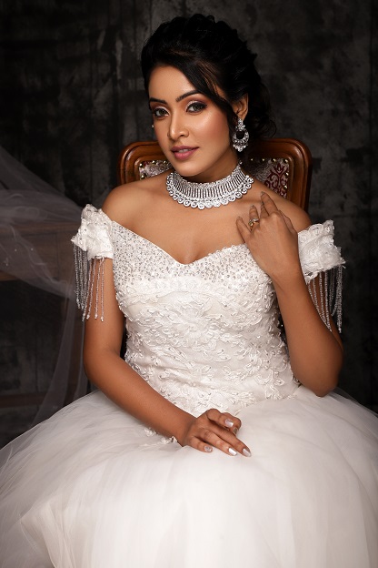 PLSH Luxury Bridal Makeup Experience (7)